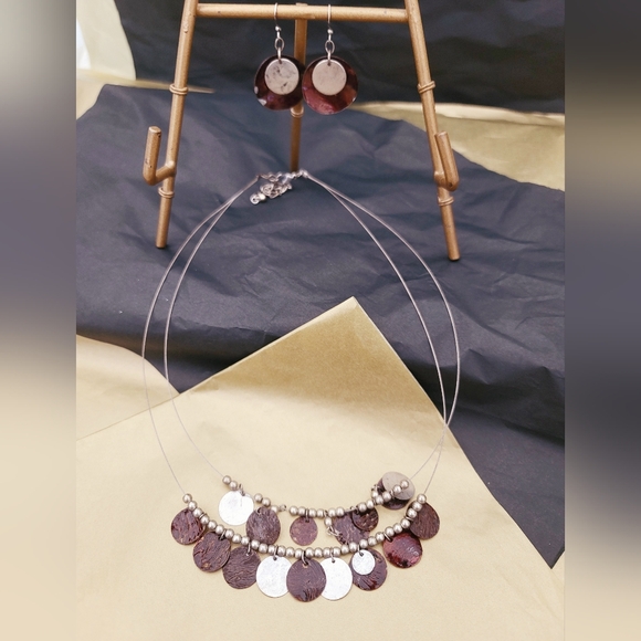 Vintage Shell and Silver Beaded 2 Tier Wire Floating/Illusion Necklace Set - Picture 1 of 3